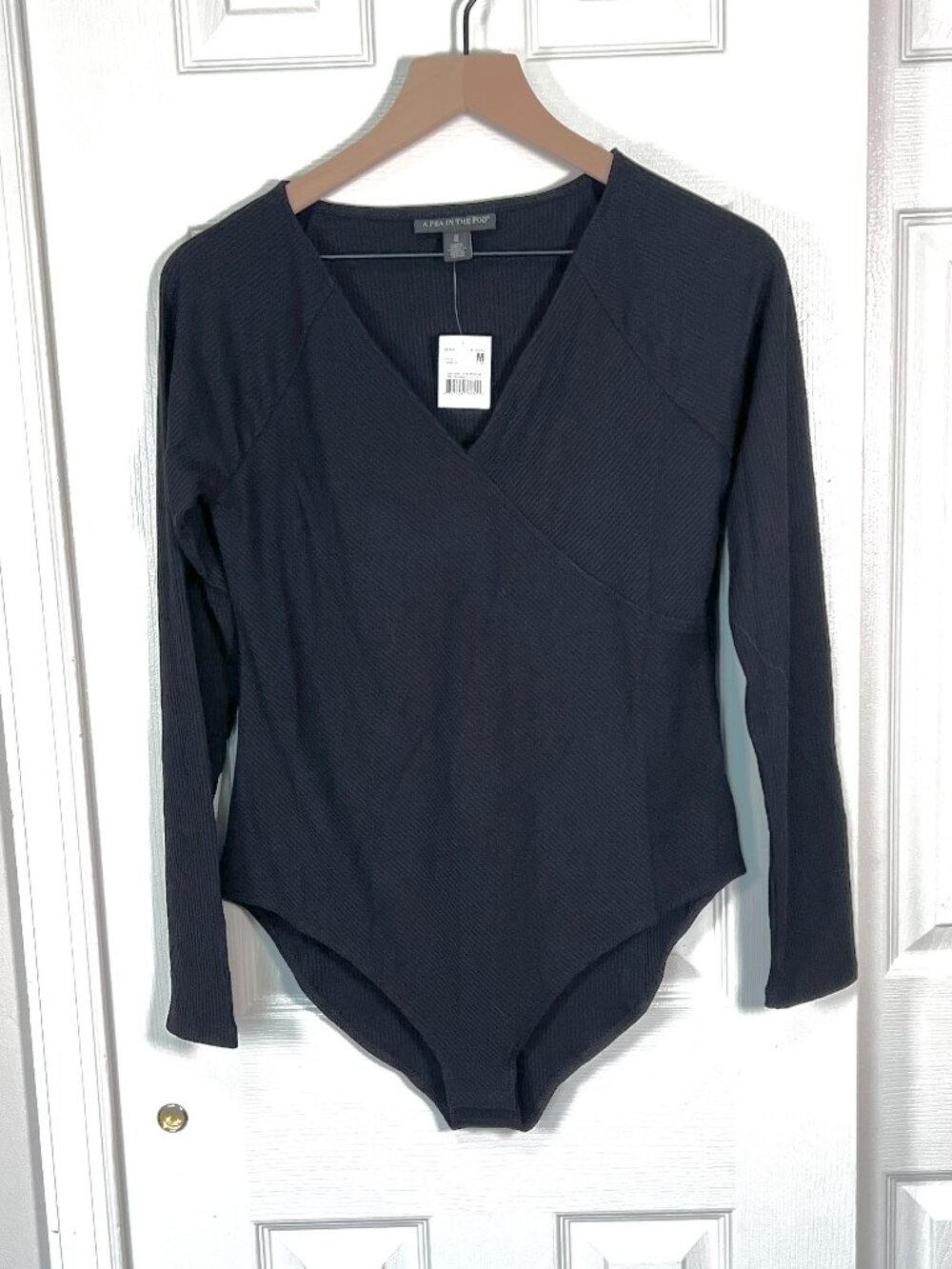 A Pea In The Pod Ribbed Long Sleeve Body Suite Maternity Black Size Med NWT